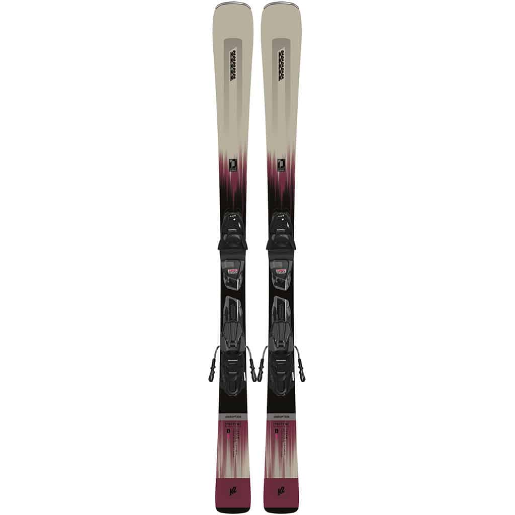 gebrauchter SKi von K2 mit schwarz violetten Elementen in der Mitte und Hacken sowie hellen Spitzen